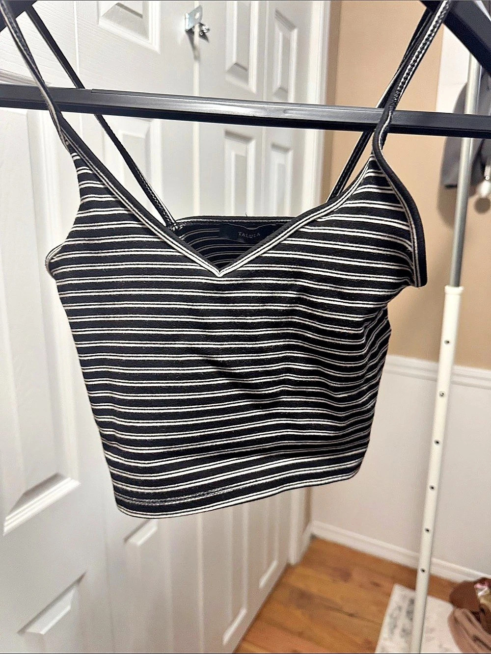 TALULA OV12-1879HF-16 Striped Cami in Black & White Size XXS Like New